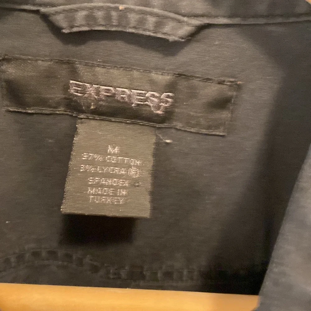 Express - Picture 3 of 6